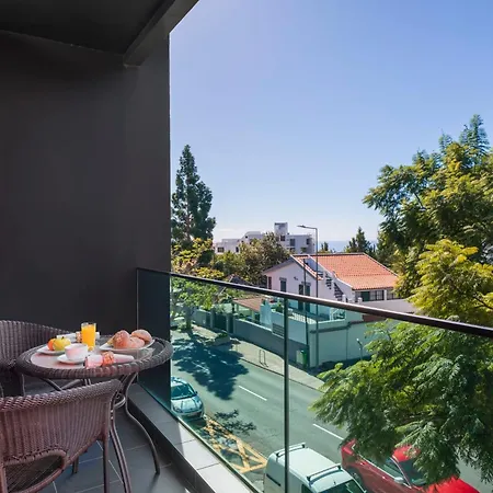 Madalenas Ii By An Island Apartmán *