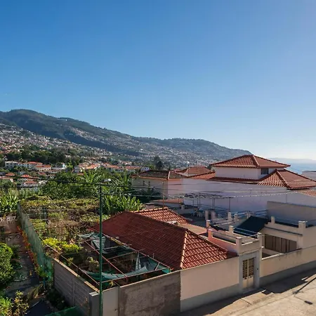 Madalenas Ii By An Island 아파트 *